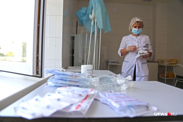 Перед вакцинацией обязательно проконсультируйтесь у педиатра Перед вакцинацией обязательно проконсультируйтесь у педиатра