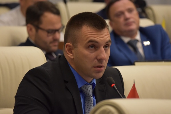 Илья Кузьмин останется под арестом до 25 июля Илья Кузьмин останется под арестом до 25 июля