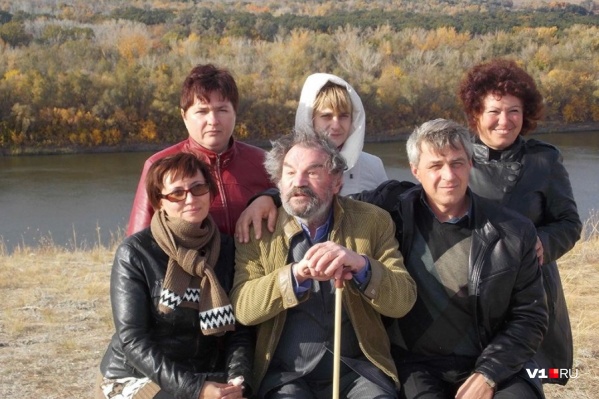 Петр Зайченко (в центре) в станице Клетской на дне памяти Василия Шукшина Петр Зайченко (в центре) в станице Клетской на дне памяти Василия Шукшина