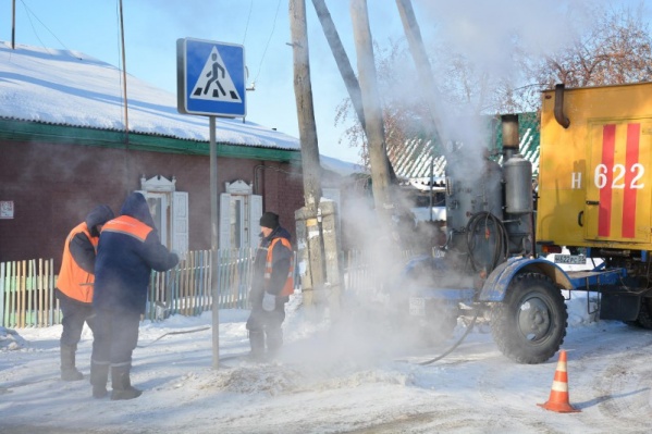 Работы с водопроводными и канализационными сетями в Омске идут круглый год Работы с водопроводными и канализационными сетями в Омске идут круглый год