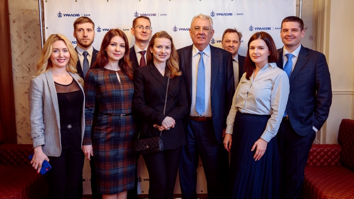 Банк УРАЛСИБ в Екатеринбурге отметил 30-летний юбилей вместе с клиентами