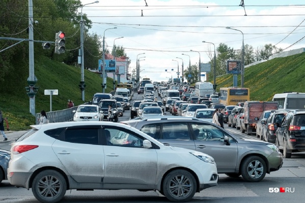 Многим автомобилистам не придется платить пени по транспортному налогу, если депутаты одобрят предложение губернатора Многим автомобилистам не придется платить пени по транспортному налогу, если депутаты одобрят предложение губернатора