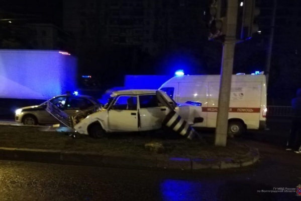 Автомобилист колесил по магистрали в час ночи Автомобилист колесил по магистрали в час ночи