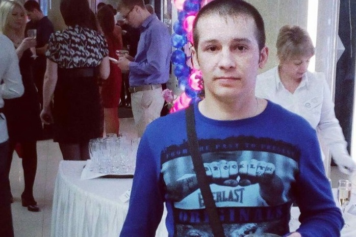 Раньше Евгений никогда не уходил из дома Раньше Евгений никогда не уходил из дома