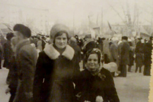 На фото Новосибирск 7 ноября 1984 года На фото Новосибирск 7 ноября 1984 года 