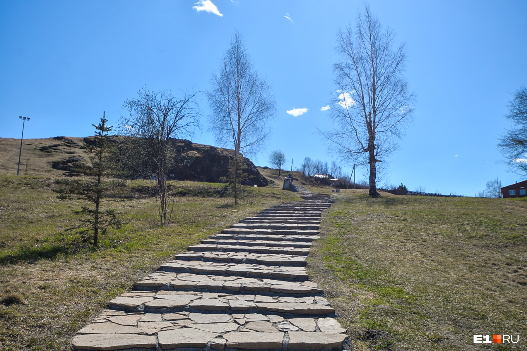 Каменная дорога к вершине Каменная дорога к вершине