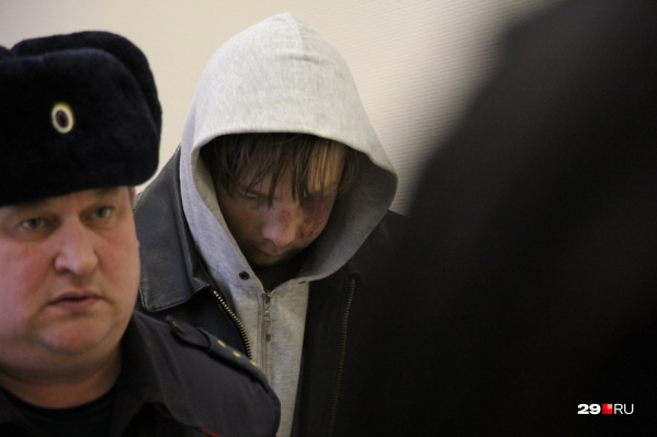 Александр Бейзак на первом заседании по своему делу Александр Бейзак на первом заседании по своему делу