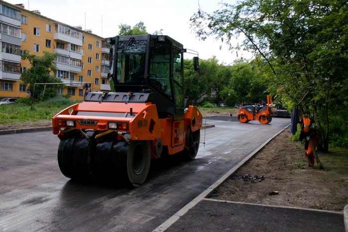 На благоустройство дворов и парков в области потратят 800 млн руб. На благоустройство дворов и парков в области потратят 800 млн руб.
