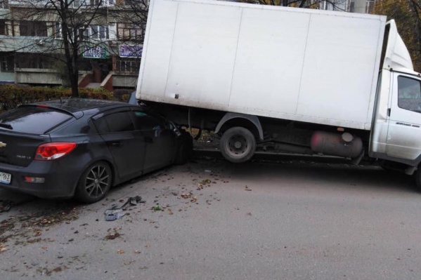 Спасатели и полицейские не нашли на месте происшествия автомобилиста Спасатели и полицейские не нашли на месте происшествия автомобилиста