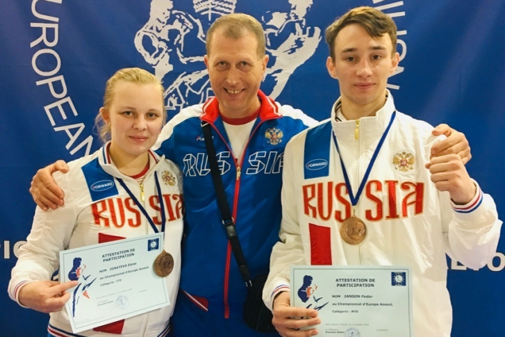 Елена Игнатьева и Фёдор Янсон с бронзовыми медалями Елена Игнатьева и Фёдор Янсон с бронзовыми медалями