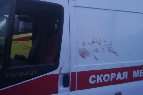 Пациент повредил медицинский автомобиль и сильно перепугал фельдшера Пациент повредил медицинский автомобиль и сильно перепугал фельдшера