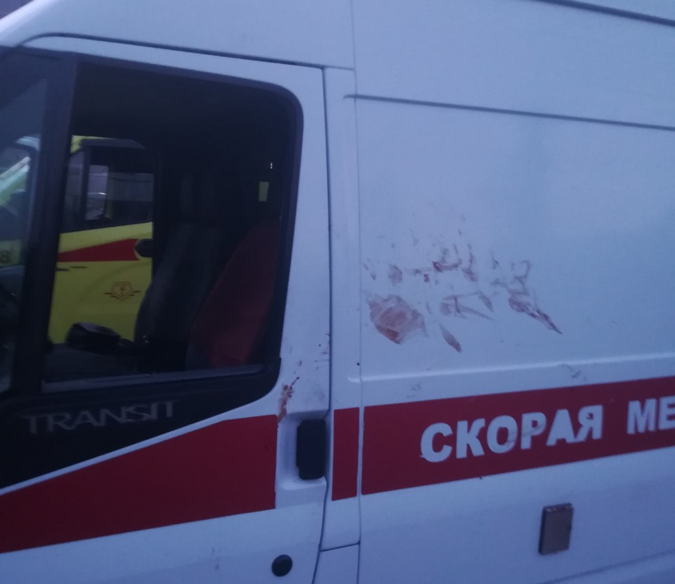 «Душил фонендоскопом»: в Челябинске буйный пациент напал на фельдшера скорой помощи