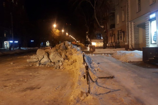 Так парковка выглядела до начала уборки... Так парковка выглядела до начала уборки...