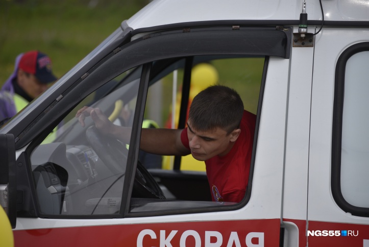 Работа в омске водителем. Водитель скорая Омск. Максим Стуканов Омск. Стуканов Максим Михайлович. Неотложка Омск.