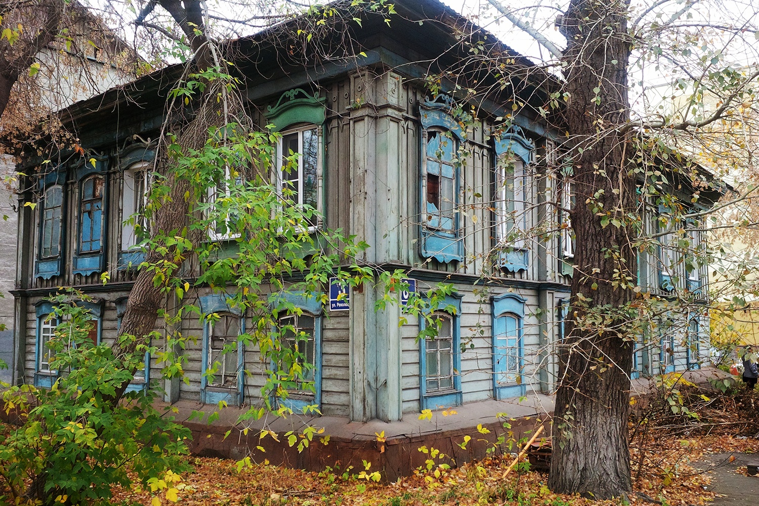 Нея жилье. Старый центр Новосибирск. Тихий центр Новосибирск. Тихий центр Новосибирск старые дома. Новосибирск дом Ежова.