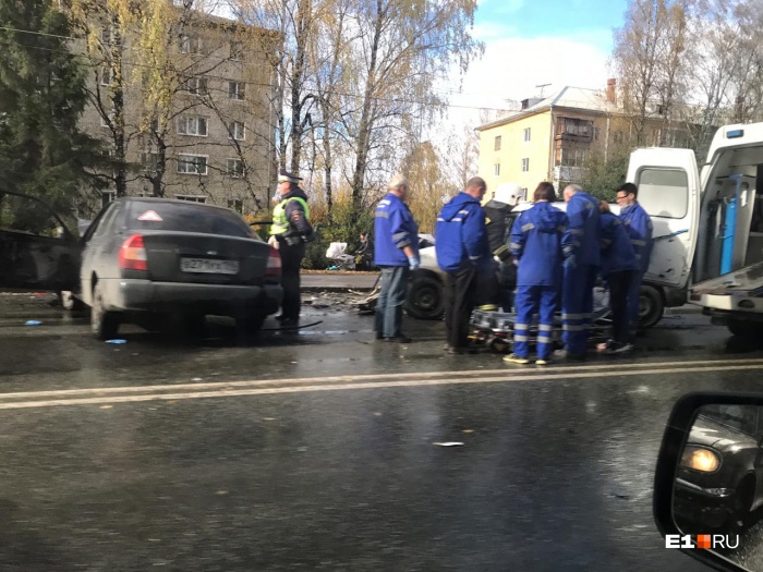 Подробности аварии сейчас выясняются Подробности аварии сейчас выясняются