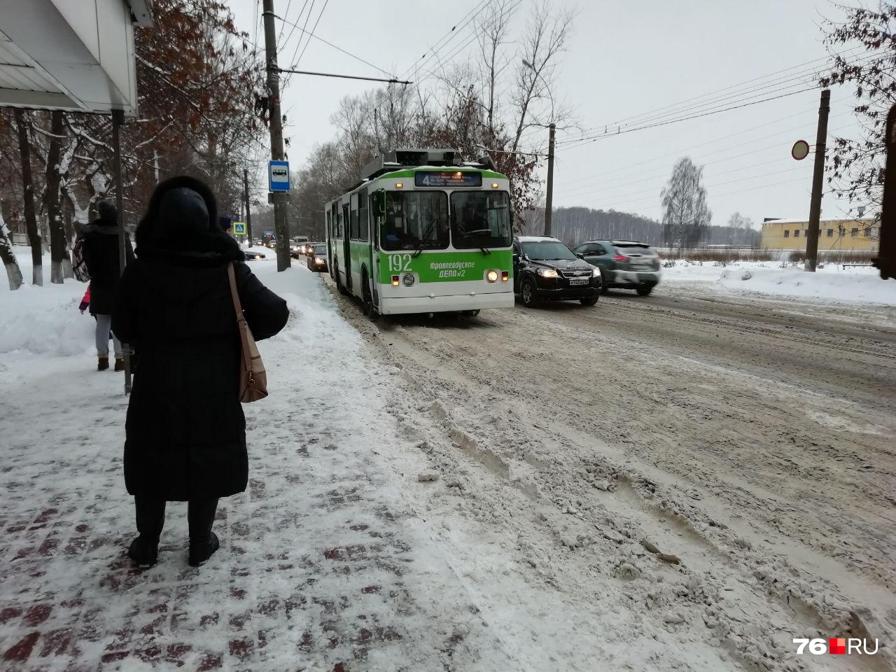 Качеством уборки дорог в Ярославле недовольны тысячи горожан Качеством уборки дорог в Ярославле недовольны тысячи горожан