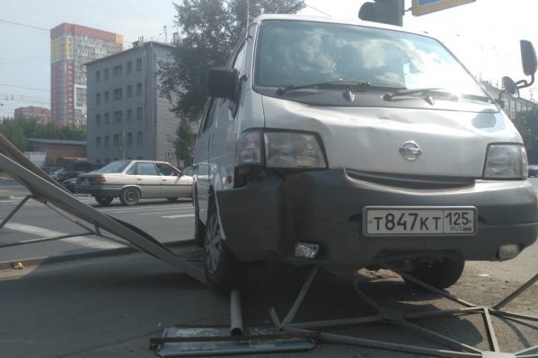 Авария произошла около 13 часов Авария произошла около 13 часов