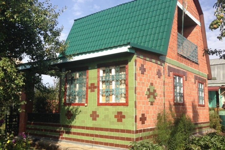 Этот домик в садах под Челябинском хозяин продаёт за 650 тысяч рублей Этот домик в садах под Челябинском хозяин продаёт за 650 тысяч рублей