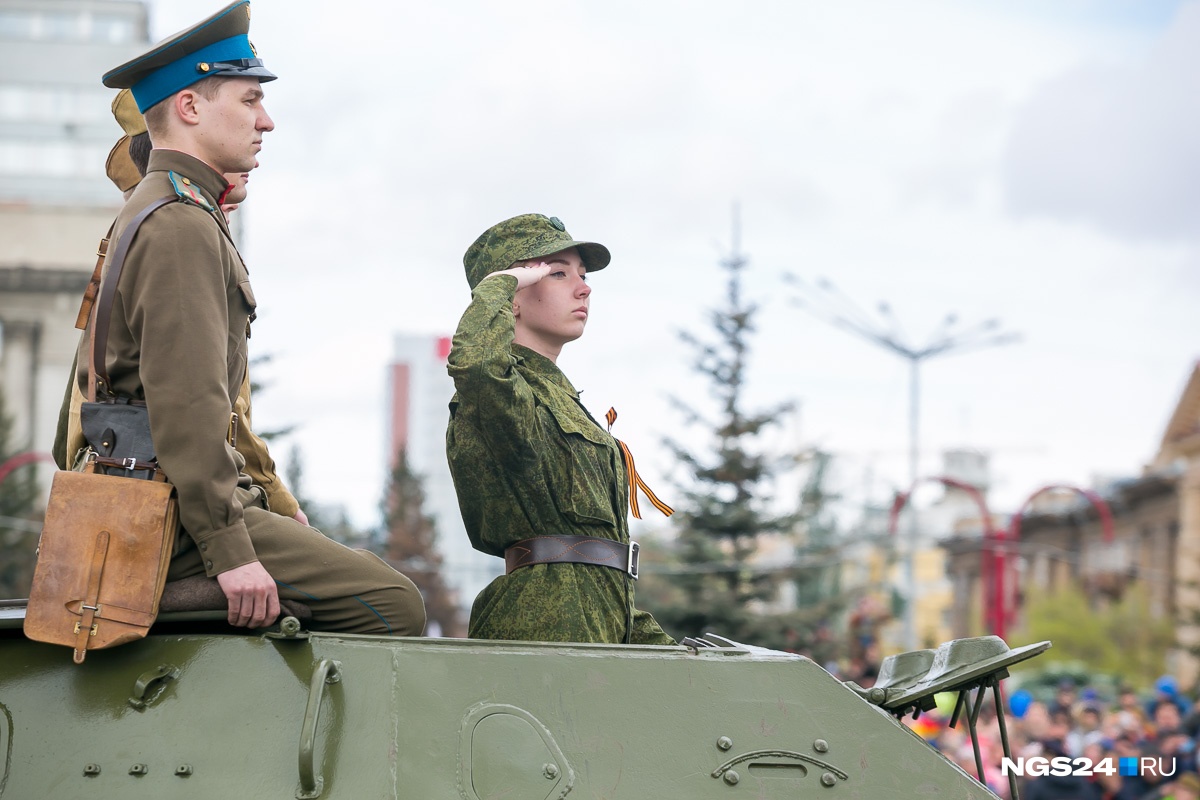 «До
мурашек по коже»: самые трогательные кадры с Дня Победы в Красноярске