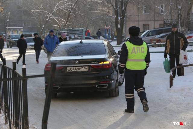 Движение на некоторых улицах закрыли Движение на некоторых улицах закрыли
