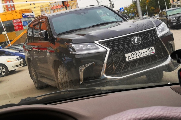 Внедорожник Lexus Внедорожник Lexus