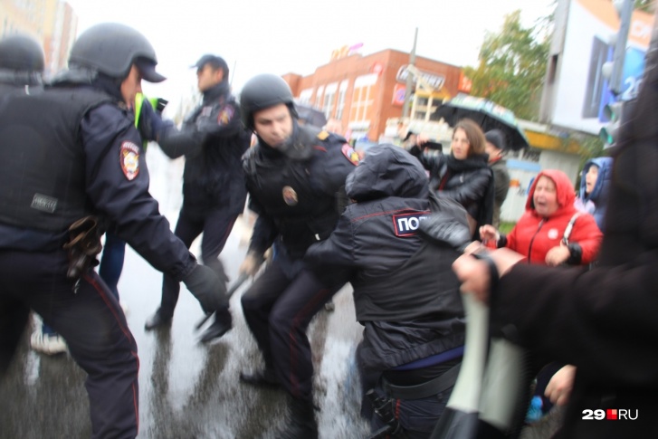 Митинг 22 сентября не обошёлся без задержаний Митинг 22 сентября не обошёлся без задержаний