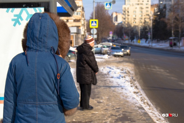 А если не повышать, то придется долго ждать транспорт на остановке А если не повышать, то придется долго ждать транспорт на остановке