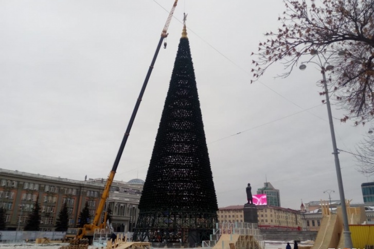 Ледовый городок в этом году откроют 27 декабря Ледовый городок в этом году откроют 27 декабря