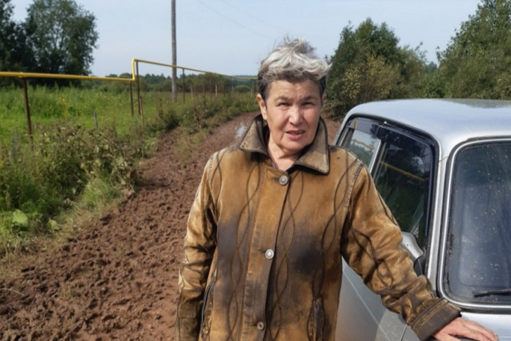 Женщина провела всю ночь в лесу, но смогла найти дорогу Женщина провела всю ночь в лесу, но смогла найти дорогу