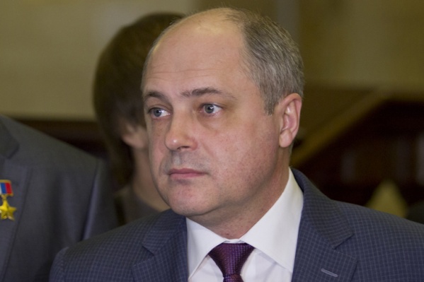 Раньше Андрей Ксензов работал советником главы госкомитета дорожного хозяйства в Крыму Раньше Андрей Ксензов работал советником главы госкомитета дорожного хозяйства в Крыму