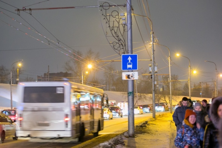 Мэрия очень активно призывает горожан отказаться от личного транспорта в пользу автобусов Мэрия очень активно призывает горожан отказаться от личного транспорта в пользу автобусов