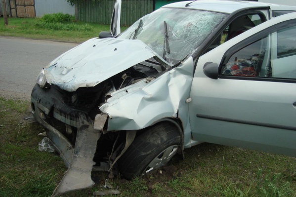 66-летний водитель Renault Logan от полученных травм скончался на месте аварии 66-летний водитель Renault Logan от полученных травм скончался на месте аварии