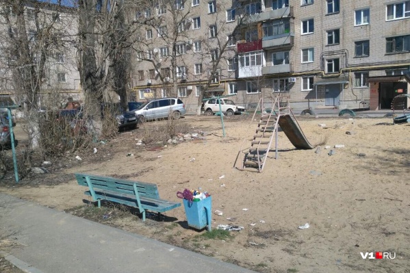 У здания есть все шансы рухнуть или взлететь на воздух, уверены жильцы У здания есть все шансы рухнуть или взлететь на воздух, уверены жильцы