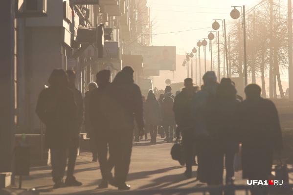 В такое время уфимцам приходится жмуриться и поменьше открывать рот В такое время уфимцам приходится жмуриться и поменьше открывать рот