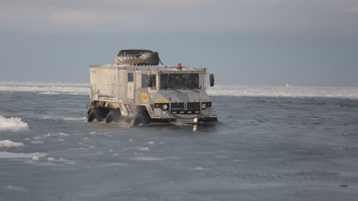 Екатеринбургский инженер создал арктический вездеход и отправил его покорять Чукотку