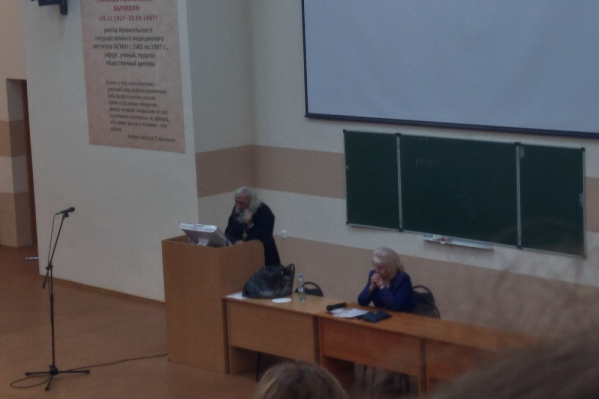 Некоторые студенты считают, что «разговоры о том, что медицина не имеет никакой связи с религией, безосновательны» Некоторые студенты считают, что «разговоры о том, что медицина не имеет никакой связи с религией, безосновательны»
