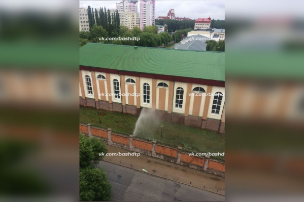 Такую картину наблюдали жители соседних домов Такую картину наблюдали жители соседних домов