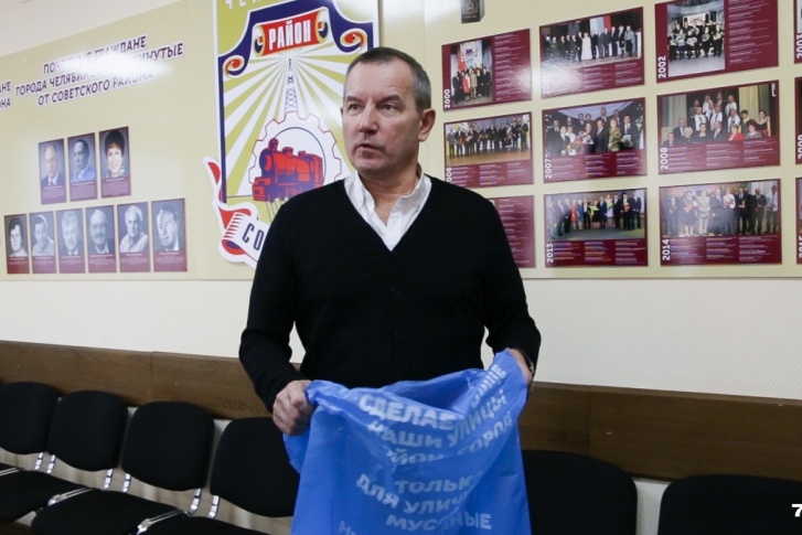 Владислав Макаров заверил, что убирать новые мусорки никто не собирается
