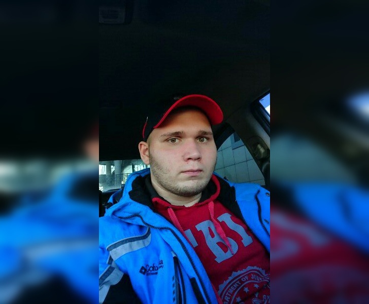 За рулем такси находился 23-летний Владислав Смоленков За рулем такси находился 23-летний Владислав Смоленков
