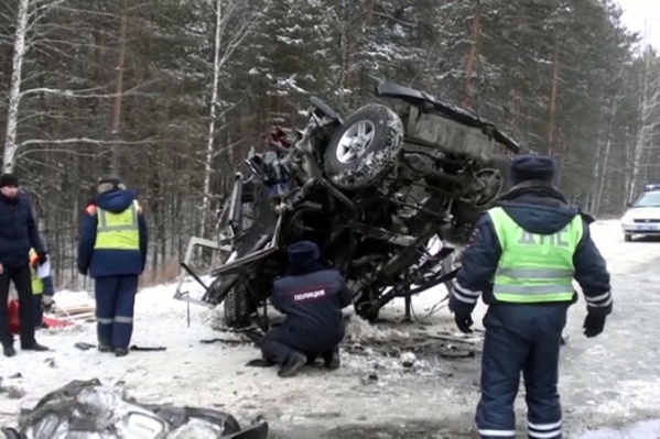 Это всё, что осталось от Land Rover после столкновения с прицепом Это всё, что осталось от Land Rover после столкновения с прицепом