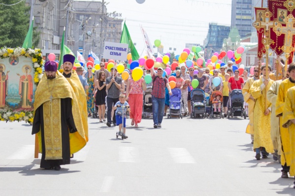 Крестный ход отправится в 13:00 от Александро-Невского собора Крестный ход отправится в 13:00 от Александро-Невского собора