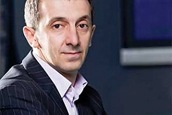 Управляющий клубом Игорь Гершензон Управляющий клубом Игорь Гершензон