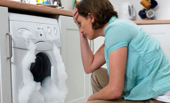 Что делать девушке, если сломалась стиральная машина?